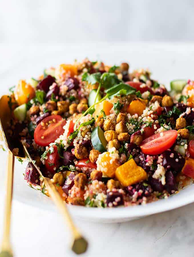 Moroccan Salad with Quinoa and Chickpeas - Countsofthenetherworld.com